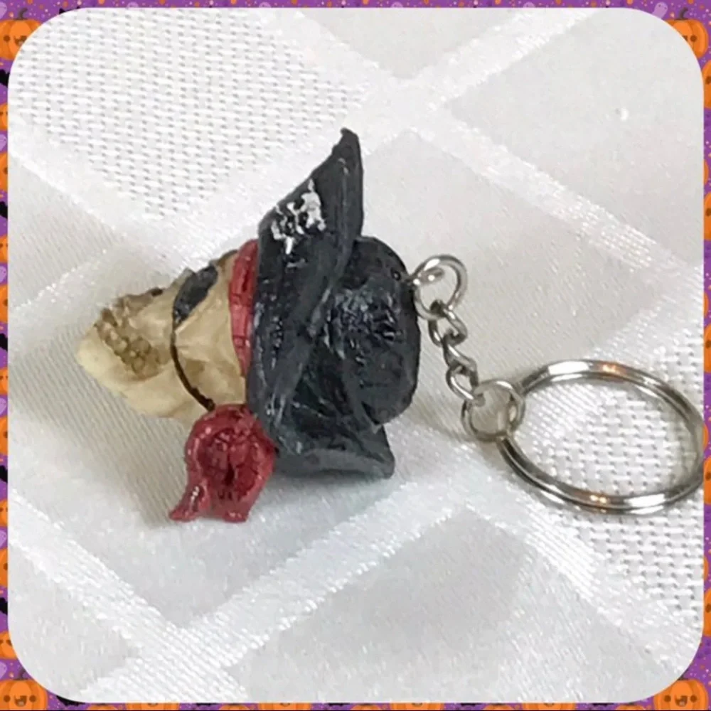 NEW 3” Resin Buccaneer PIRATE SKULL KEY CHAIN Ring Fob Skeleton Bag Charm